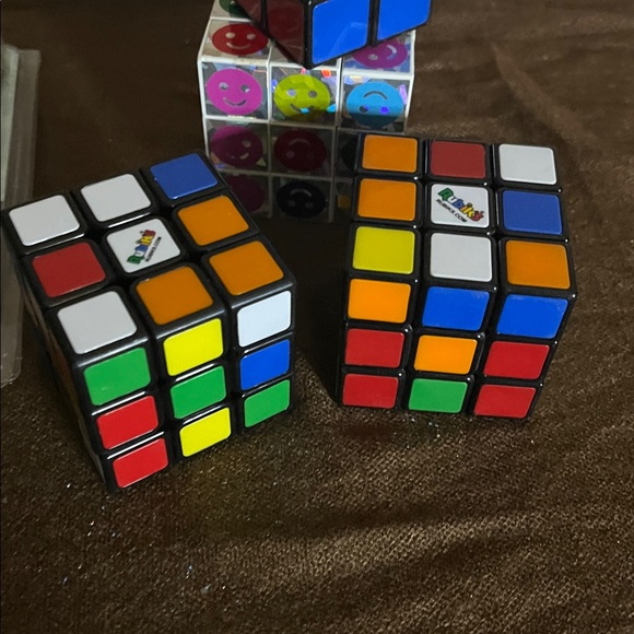 Rubik’s cubes assorted mind puzzles games bundle - Picture 3 of 4